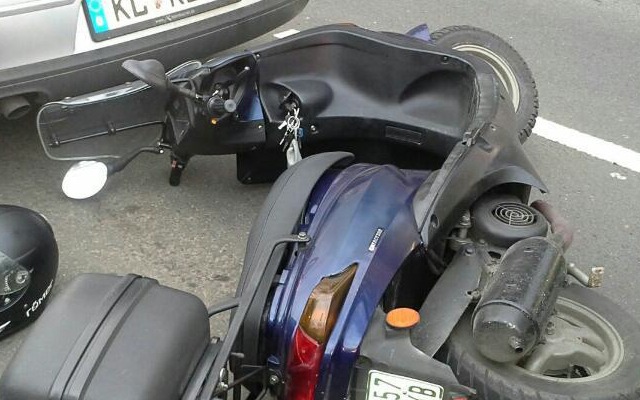 POL-PPWP: Mofafahrer bei Auffahrunfall verletzt