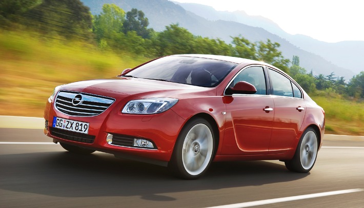 Opel Insignia - Ausgezeichnetes Geburtstagskind / Trophäensammler: Bis dato 24 Preise aus elf Ländern / Bestseller: Opel bei Mittelklasse-Limousinen Nummer 1 in Europa (mit Bild)