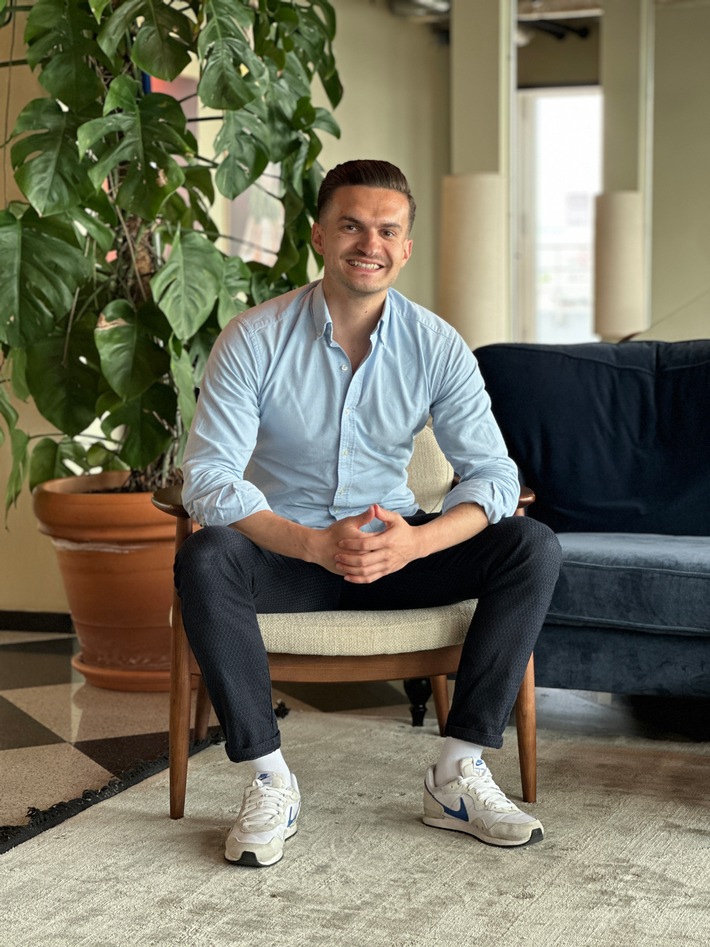 Real Estate Investments im Wandel: PropTech und Impact rücken in den Fokus - Investment Manager der Invesdor Group Lukas Linn als Jurymitglied der Impact Awards auf der Expo Real 2025