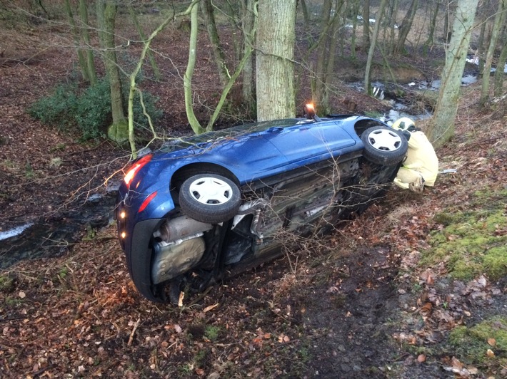 FW-Stolberg: Leicht verletzte Autofahrerin