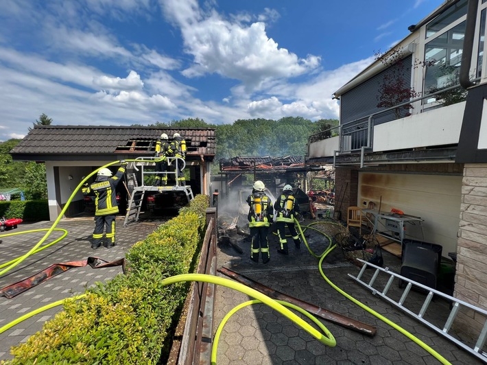 FW-OE: Carportbrand in Kirchhundem