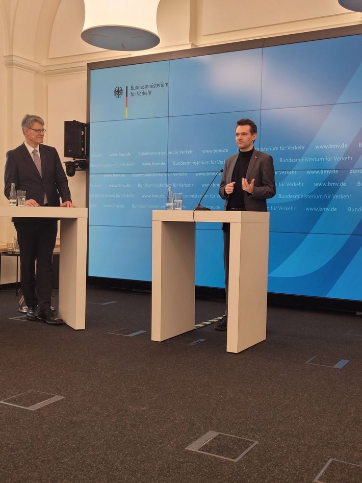 Taskforce Zuverlässige Bahn: Gutes Ibuprofen – aber die Behandlung steht noch aus