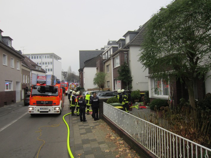 FW-MH: Kellerbrand in Mülheim an der Ruhr