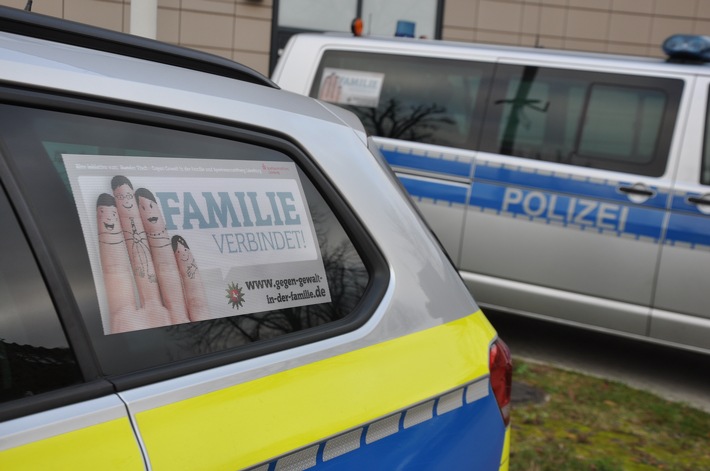 POL-LG: ++ Plakat-Aktion an Funkstreifenwagen, Arztpraxen und verschiedenen Einrichtungen ++ "Gegen Gewalt in der Familie" -> Aktion zur Bekanntmachung der Homepage www.gegen-gewalt-in-der-familie.de ++