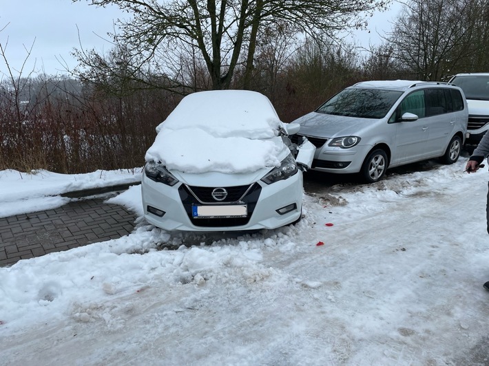 LPI-NDH: Zeugenaufruf: Polizei sucht Zeugen nach Verkehrsunfallflucht - Wer kann Hinweise geben?