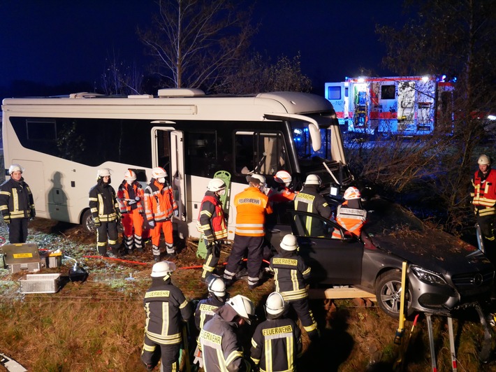 POL-ROW: ++ Hansalinie A1: Auffahrunfall auf dem Standstreifen - Polizei sucht Zeugen ++ Wohnungseinbruch im Dänenviertel ++ 25-jähriger Autofahrer unter Drogenverdacht ++