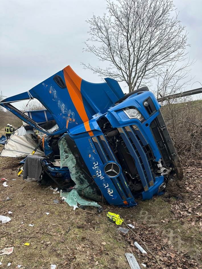 API-TH: Erste Ergänzungsmeldung zum schweren Lkw-Unfall