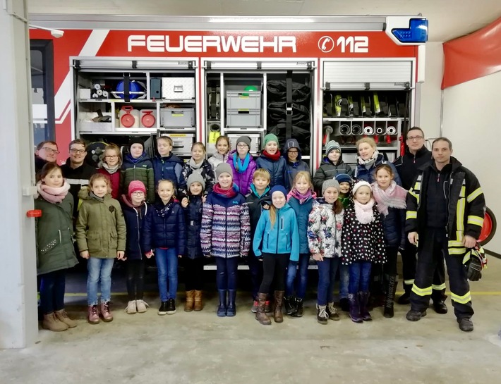FW-KLE: Toller Projekttag der Grundschule Hasselt mit der Freiwilligen Feuerwehr Bedburg-Hau
