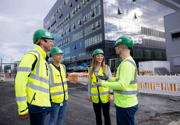 Meilenstein für die Medizin von Morgen / Bauphase bei Tevas Biotech-Projekt beendet: Der pharmazeutische Ausbau von Genesis ist fertig
