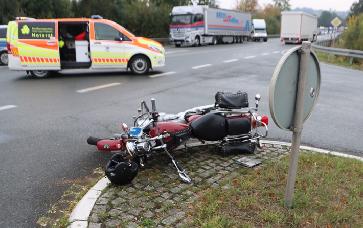 POL-HX: Motorradfahrer bei Unfall schwer verletzt
