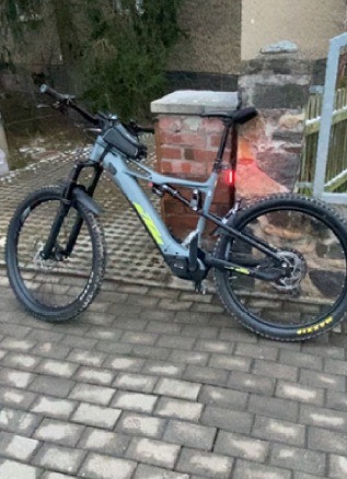 LPI-EF: Zeugenaufruf nach Diebstahl von zwei hochwertigen Fahrrädern und einem Werkzeugkoffer