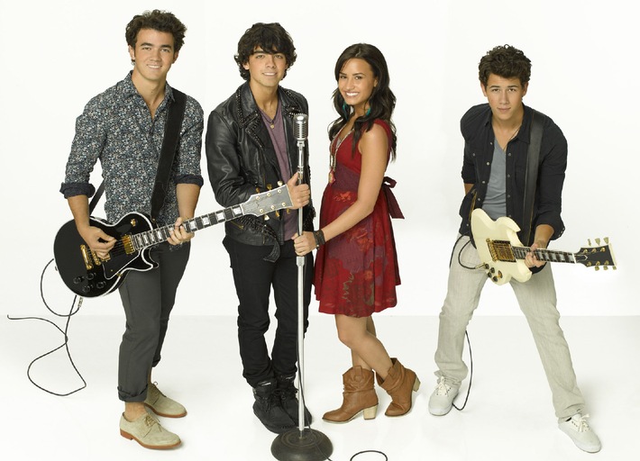 Genug gewartet, am Samstag wird gerockt! Die Jonas Brothers in 
Disneys &quot;Camp Rock 2 - The Final Jam&quot; auf ProSieben (mit Bild)