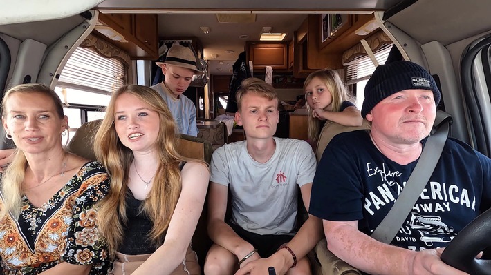 "Joey Kelly und Familie - Roadtrip Panamericana": Unruhen in Peru - schaffen es die Kellys aus dem Land?
