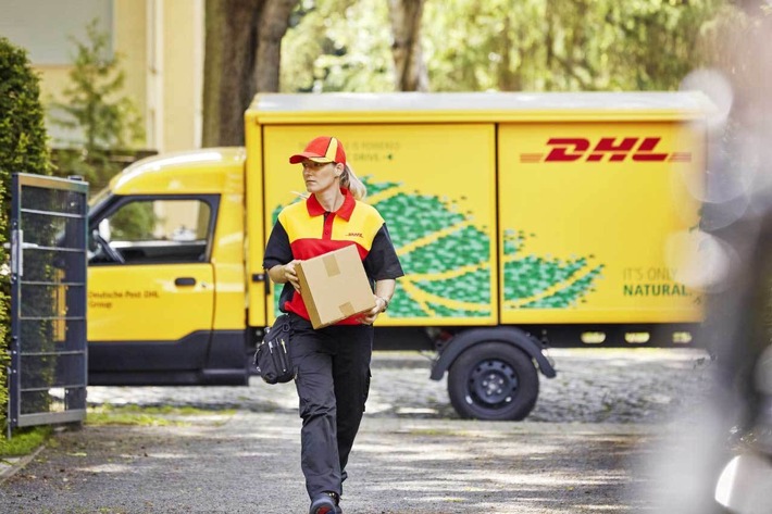 PR: DHL bietet Privatkunden neuen Service GoGreen Plus zur aktiven Vermeidung von Emissionen beim Paketempfang an