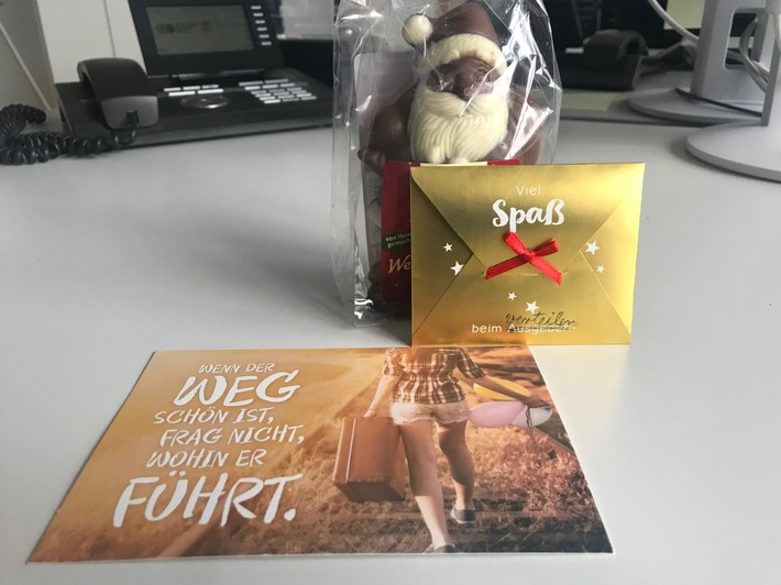 POL-BN: Polizeiwache Bornheim: Schokoladen-Weihnachtsmann mit Karte sorgte für Überraschung - Polizei bittet großzügiger Spenderin sich zu melden