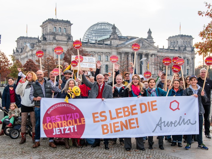 &quot;Bundesregierung verschleppt den Bienenschutz&quot; / Aurelia-Vorstand Thomas Radetzki mahnt vor Bundestagsausschuss mangelhafte Risikoprüfungen bei Pflanzenschutzmitteln an