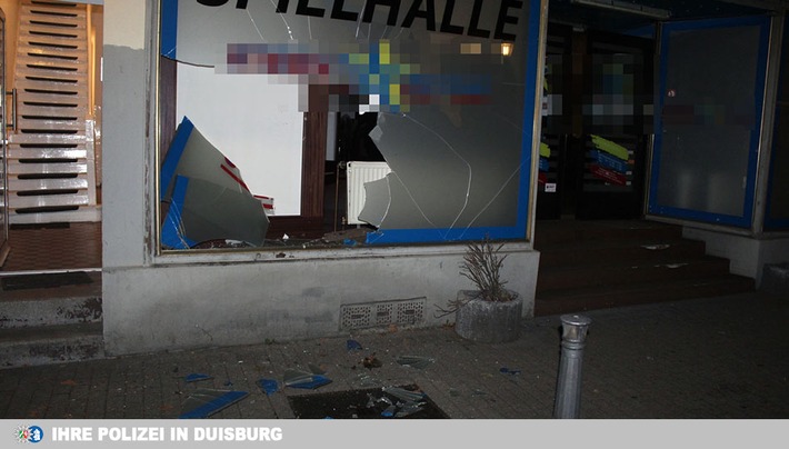POL-DU: Ruhrort: Mit dem Gullideckel in die Spielhalle eingebrochen