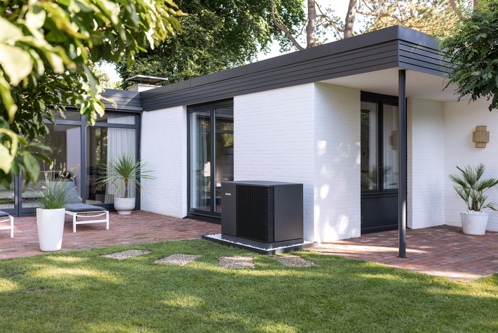 Verschärfung der Schall-Grenzwerte für Außengeräte / Stiebel Eltron-Wärmepumpen auch 2026 förderfähig