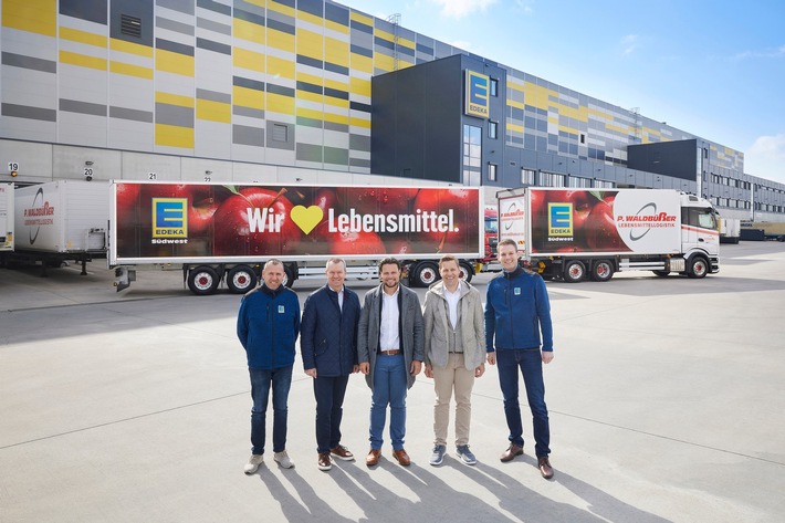 Presse-Information: Edeka Südwest setzt ersten Gigaliner ein