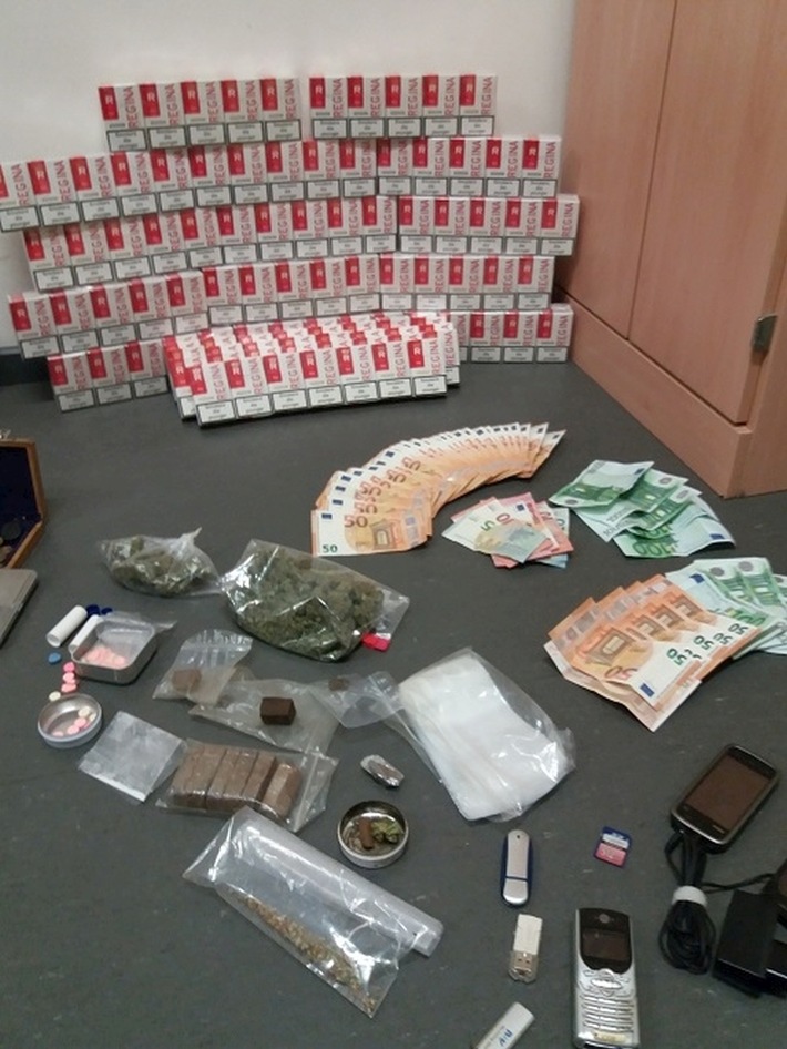POL-LDK: - Polizeistreife nimmt Drogendealer fest / Wohnungsdurchsuchung bringt Drogenlager zutage - Gasflaschen von Baumarktgelände gestohlen -