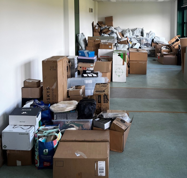 POL-HA: Diebstahl vom Post-Container aufgeklärt - Große Menge Pakete sichergestellt