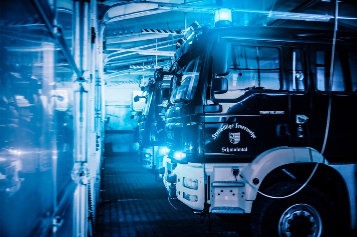 FFW Schwalmtal: Auslaufende Betriebsmittel nach Verkehrsunfall