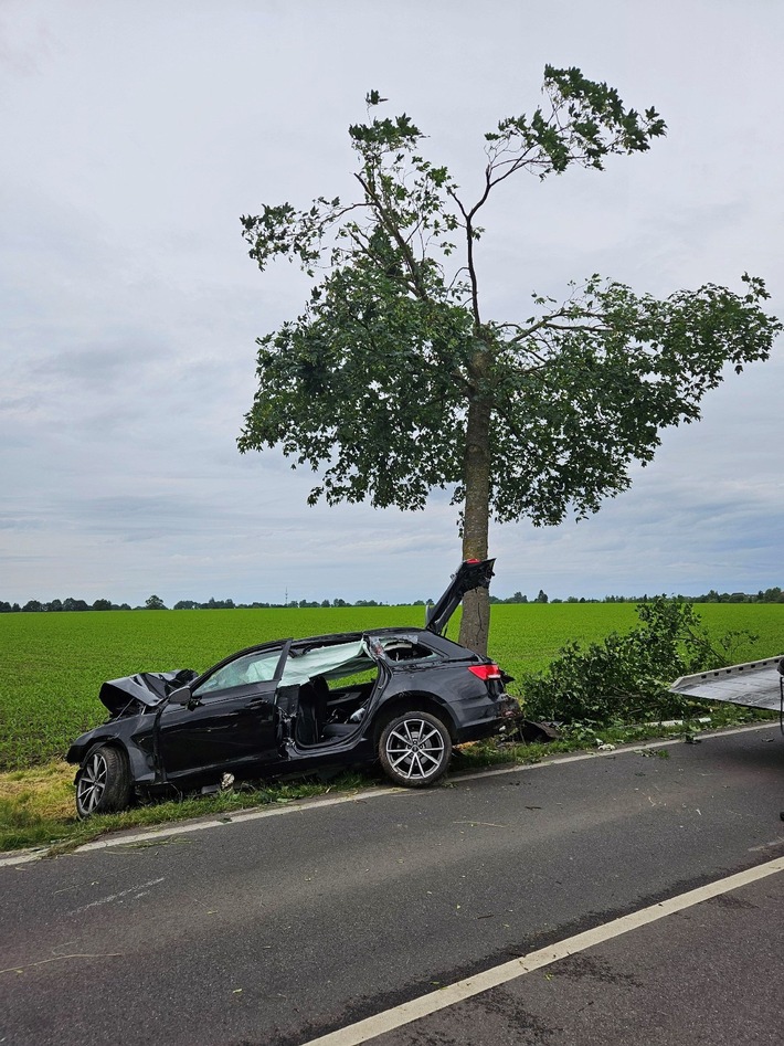 POL-STD: Harsefeld: 20-Jähriger bei Verkehrsunfall schwer verletzt