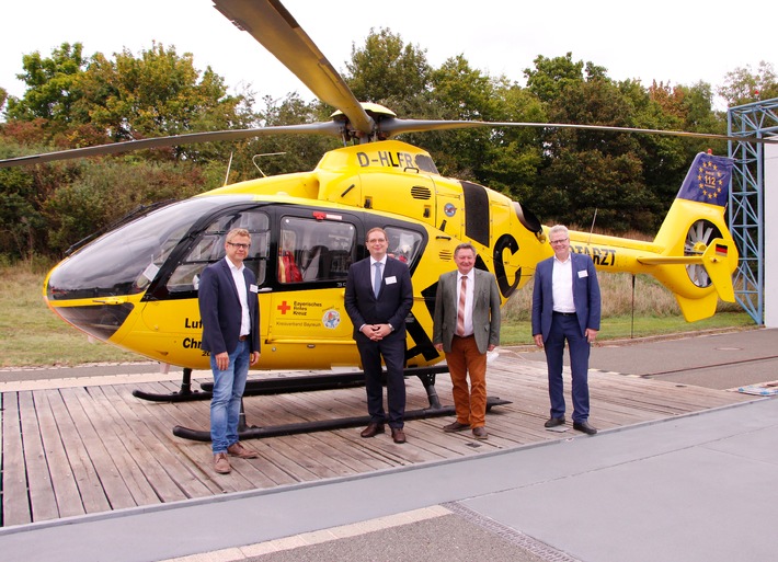 "Christoph 20": 40 Jahre schnelle Hilfe aus der Luft / Bis heute mehr als 55.000 Einsätze / Ab 2023 Neubau von Hangar und Station / Feierstunde mit Blick auf 40 Jahre BRK-Leitstellengeschichte