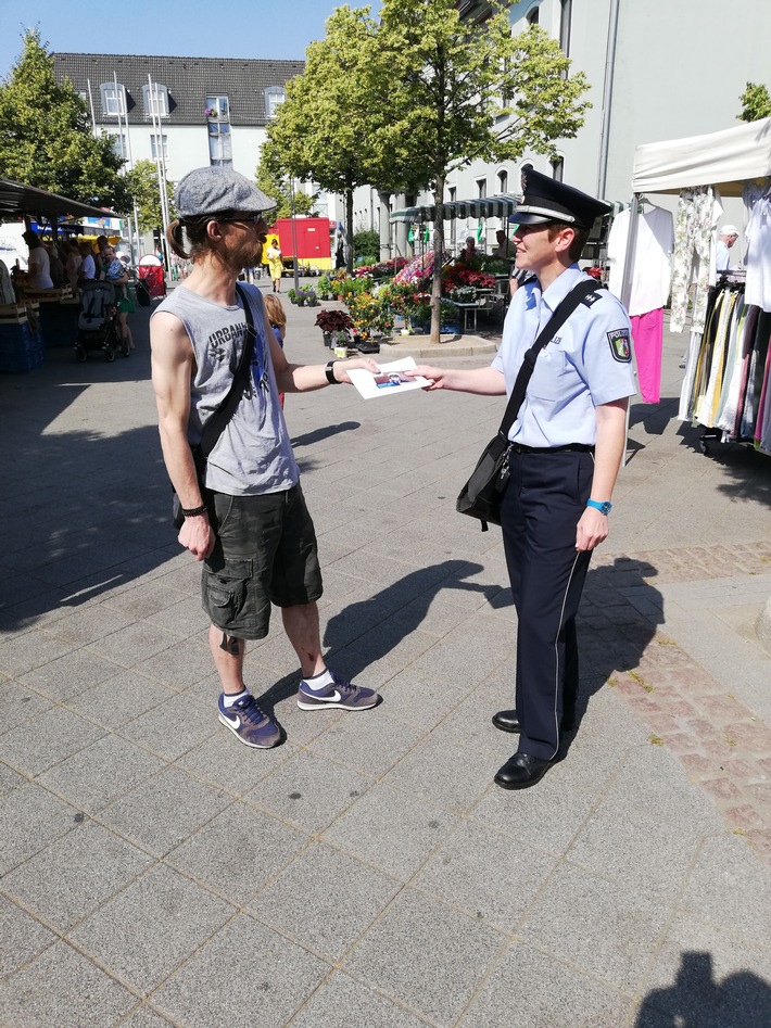 POL-ME: Aktionswoche gegen "falsche Polizeibeamte" in Heiligenhaus: Polizei zieht positive Bilanz - Über 1.000 Beratungsgespräche geführt - Heiligenhaus - 1906152