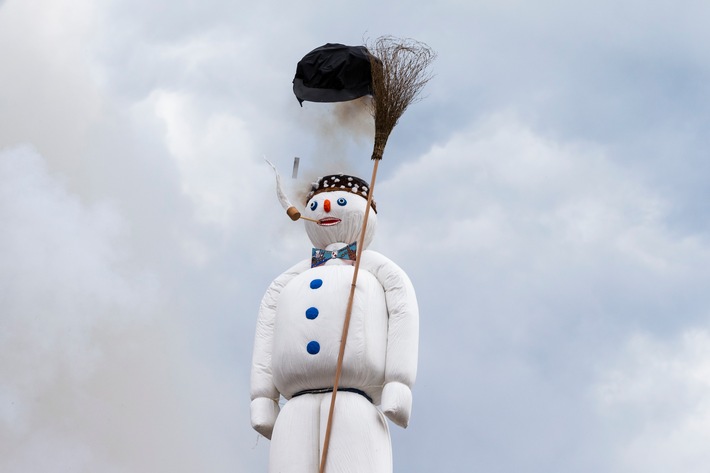 Den «Zwingli-Hut» gelüpft: Der «Böögg» sorgte für eine zünftige Überraschung