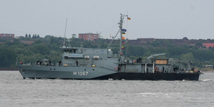 Minentauchereinsatzboot &quot;Bad Rappenau&quot; wieder unter NATO-Flagge