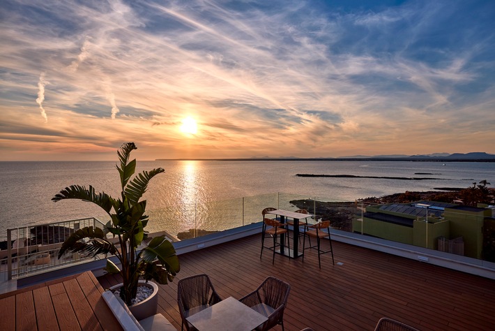Totale Sonnenfinsternis auf Mallorca erleben / Universal Beach Hotels in Palma und Colònia de Sant Jordi bieten beste Aussicht auf das seltene Himmelsspektakel