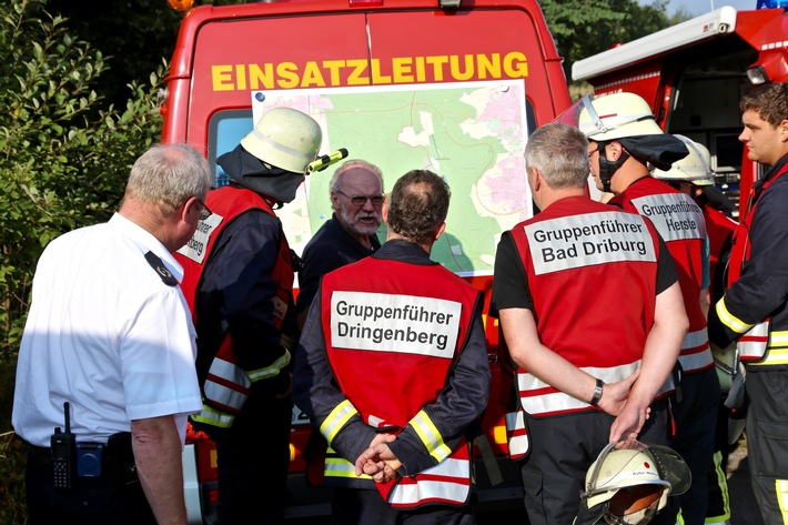 FW-PB: Großübung - Waldbrand in der Egge simuliert