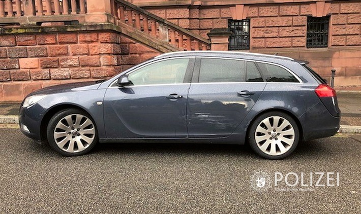 POL-PPWP: Wer hat den Opel Insignia gerammt?