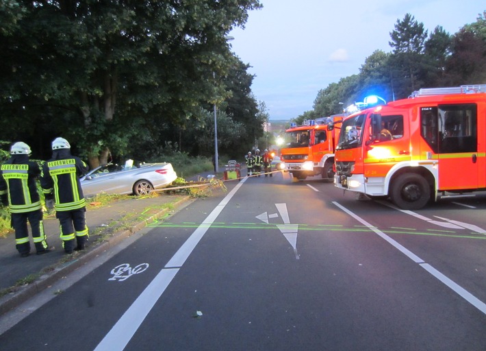 FW-MH: Verkehrsunfall mit einer verletzten Person