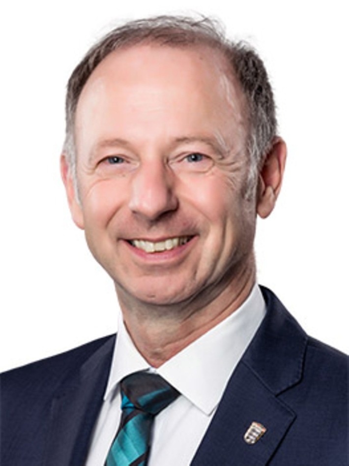 Zumeldung “Debatte um Rapper Haftbefehl”