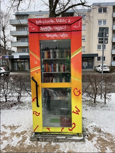 POL-PDLU: Speyer - Sachbeschädigung an öffentlichem Bücherschrank