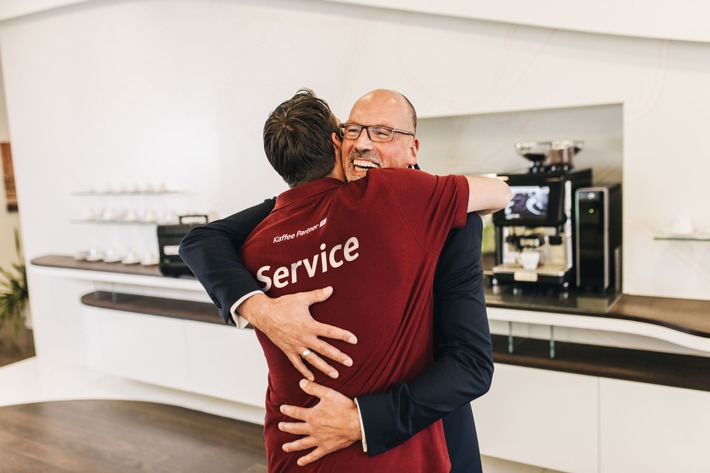 Freundlicher Service und hohe Produktqualität: Kaffee Partner erhält TÜV-Siegel für Kundenzufriedenheit