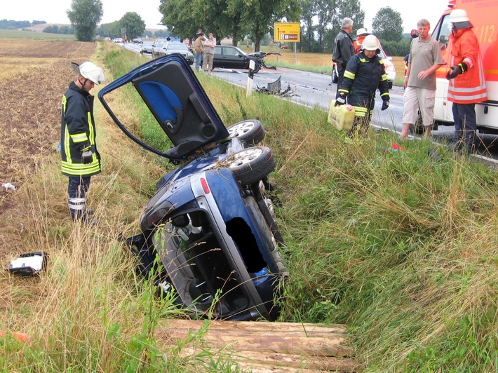 POL-GOE: (695/2006) Schwerer Verkehrsunfall fordert fünf Verletzte