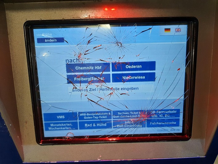 BPOLI C: Fahrkartenautomat beschädigt - Täter gestellt