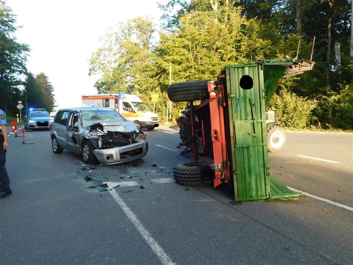 POL-PDMT: Katzenelnbogen - Verkehrsunfall mit schwerverletzter Person