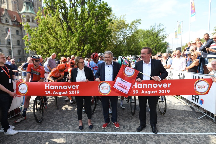 Deutschland Tour heute in Hannover gestartet / Erstklassiges international renommiertes Radrennen mit positiven Effekten für den lokalen Radrennsport