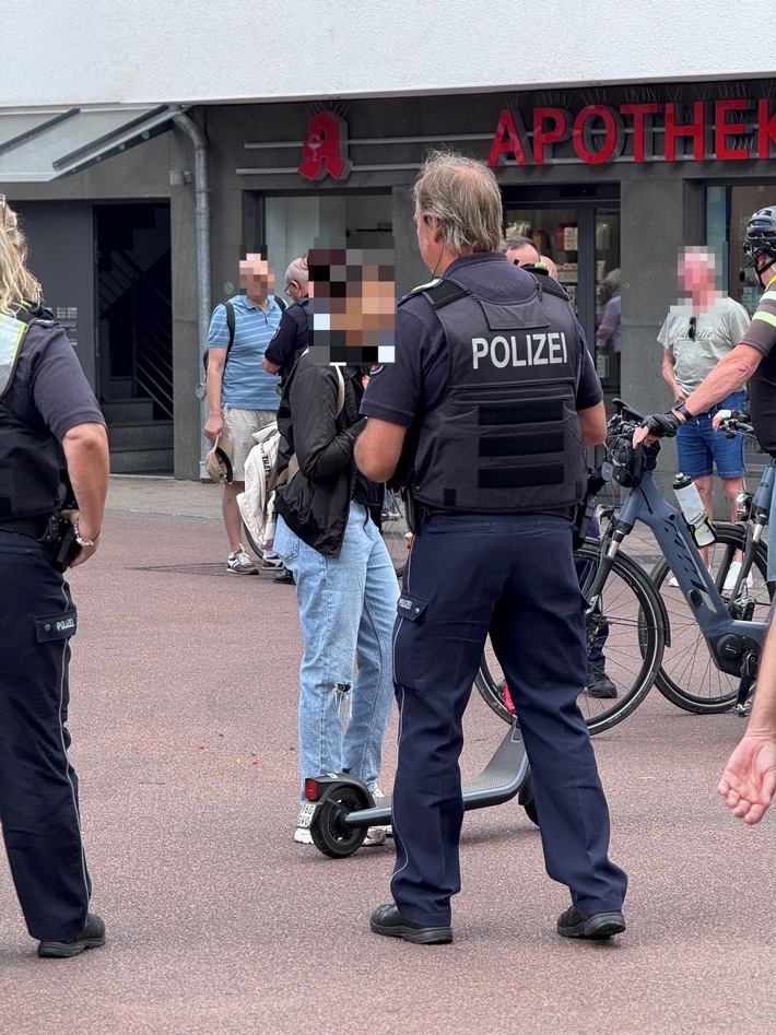 POL-EU: E-Scooter-Kontrollen in Euskirchener Innenstadt