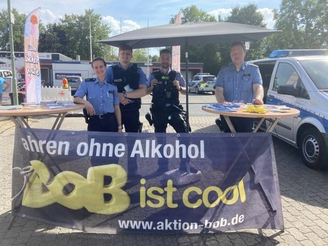 POL-WE: Bad Vilbel: Polizei sensibilisiert hinsichtlich alkoholbedingter Gefahren im Straßenverkehr und informiert über Möglichkeiten, auch im Alter mobil zu bleiben
