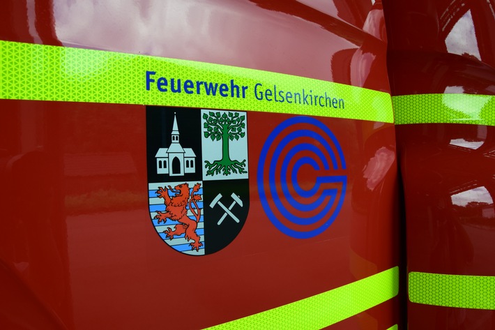 FW-GE: Deckendurchbruch in Wohngebäude fordert eine verletzte Person
