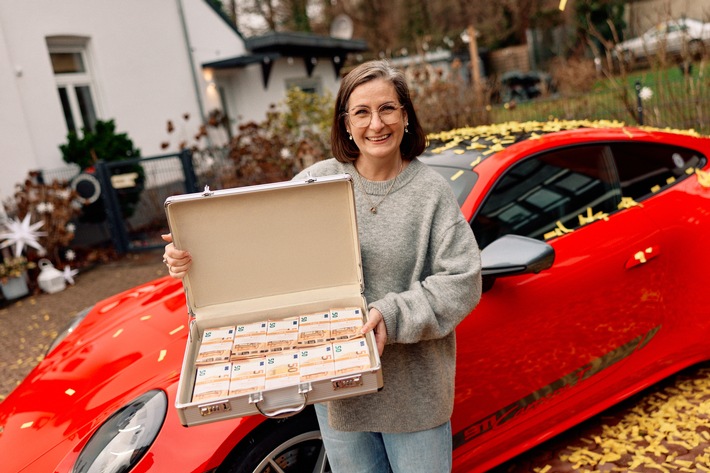 "Endlich kann ich auch mal unvernünftig sein!"- 10-Euro-Los katapultiert Mutter aus Mühlheim vom Kleinwagen in den Porsche