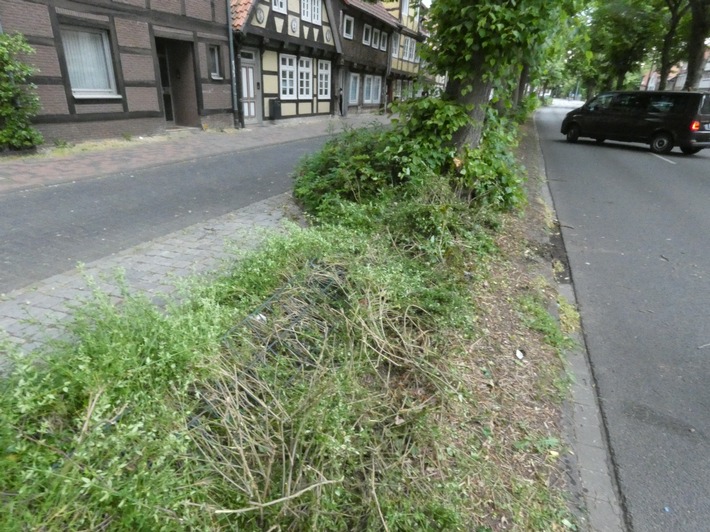 POL-CE: Verkehrsunfallflucht mit hohem Sachschaden in Celle