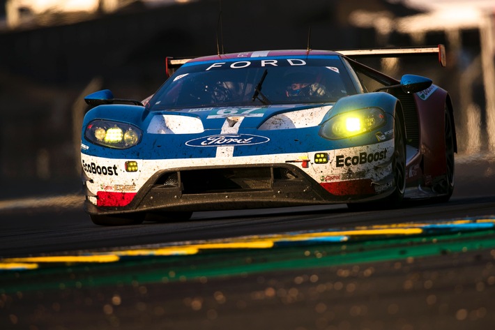 Ford Chip Ganassi Racing holt im Schlussspurt Rang zwei bei den 24 Stunden von Le Mans (FOTO)