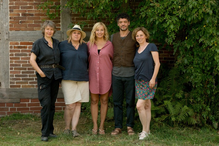 Drehstart für den ARD-Degeto-Film "Ein Wochenende im August" (AT) mit Nadja Uhl und Carlo Ljubek