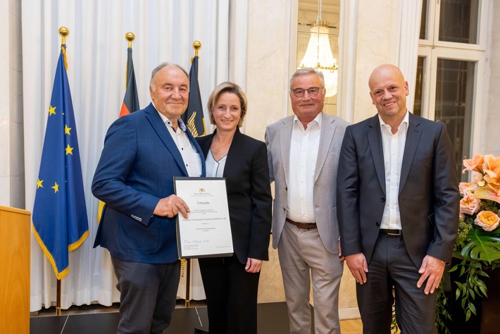 Tripsdrill erhält Wirtschaftsmedaille des Landes Baden-Württemberg